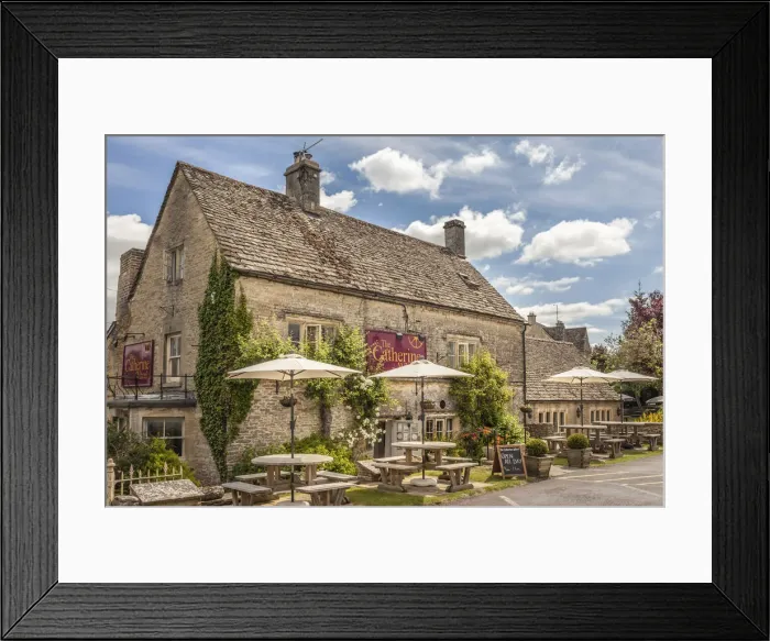Framed Print : Pub in Bibury, Cotswolds, Gloucestershire, England Framed Print : Pub in Bibury, Cotswolds, Gloucestershire, England