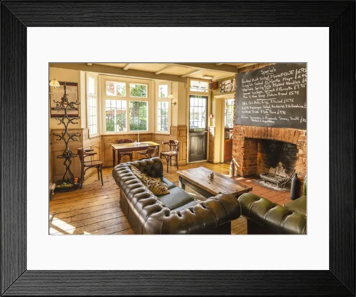 Framed Print : Historic pub in the village of Slaugham, West Sussex, England Framed Print : Historic pub in the village of Slaugham, West Sussex, England