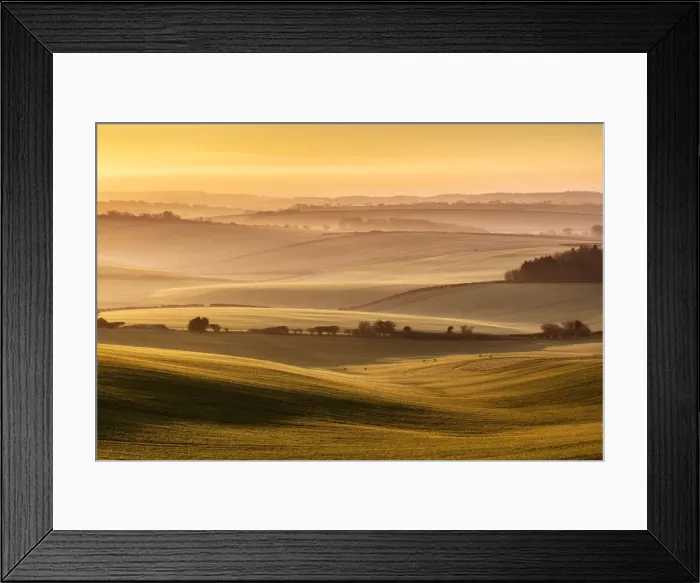 Framed Print : Sunrise over farmland in the Piddle Valley towards Piddlehinton, Dorset, England, UK Framed Print : Sunrise over farmland in the Piddle Valley towards Piddlehinton, Dorset, England, UK