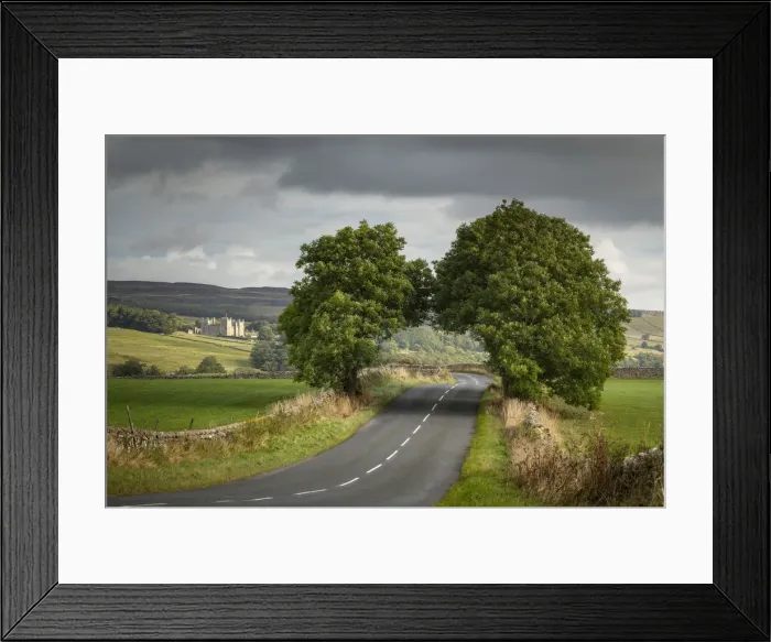 Framed Print : Road leading to Bolton Castle in Wensleydale, Yorkshire Dales National Park Framed Print : Road leading to Bolton Castle in Wensleydale, Yorkshire Dales National Park