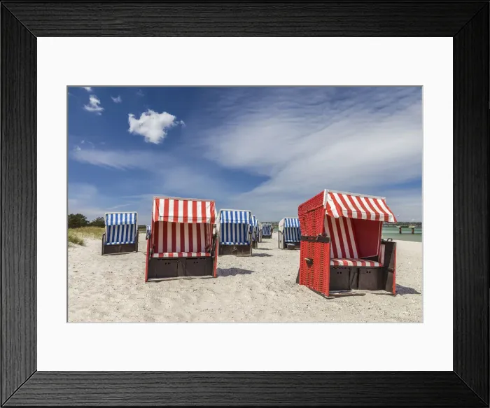 Framed Print : Red beach chairs in Zingst, Mecklenburg-Western Pomerania, Northern Germany, Germany Framed Print : Red beach chairs in Zingst, Mecklenburg-Western Pomerania, Northern Germany, Germany
