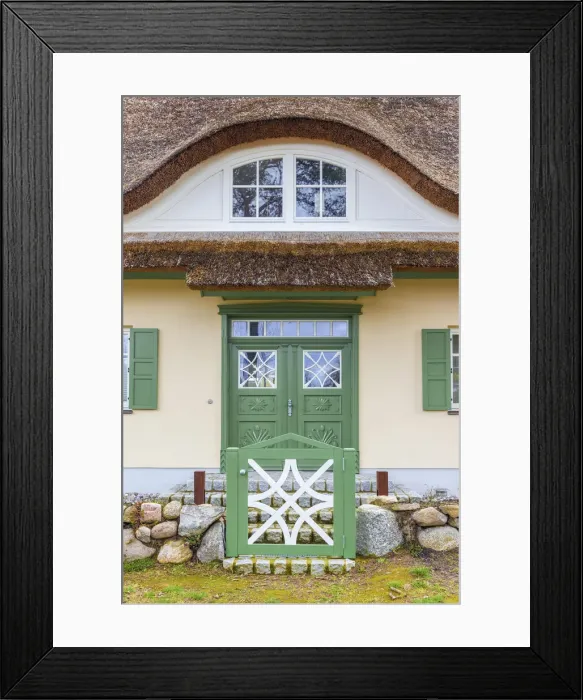 Framed Print : Thatched-roof house in Wieck am Darss, Mecklenburg-Western Pomerania, Northern Germany Framed Print : Thatched-roof house in Wieck am Darss, Mecklenburg-Western Pomerania, Northern Germany