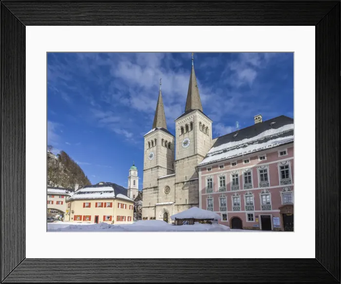 Framed Print : Royal Berchtesgaden Castle with Collegiate Church and Schlossplatz, Upper Bavaria Framed Print : Royal Berchtesgaden Castle with Collegiate Church and Schlossplatz, Upper Bavaria