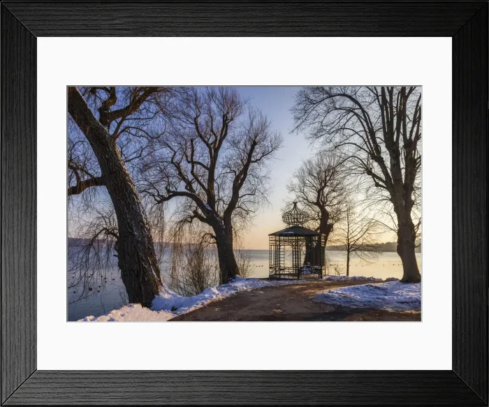 Framed Print : Winter evening in Starnberg on Lake Starnberg, Upper Bavaria, Bavaria, Germany Framed Print : Winter evening in Starnberg on Lake Starnberg, Upper Bavaria, Bavaria, Germany