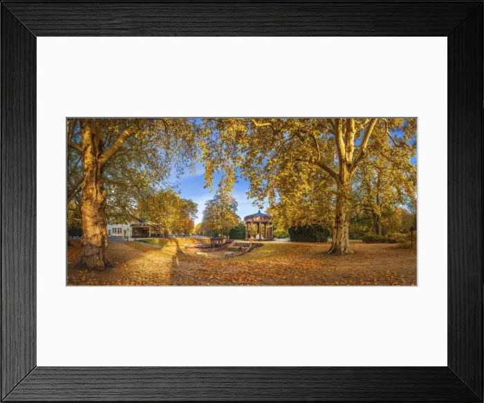 Framed Print : Kurpark and Elisabeth fountain in Bad Homburg vor der Hoehe, Taunus, Hesse, Germany