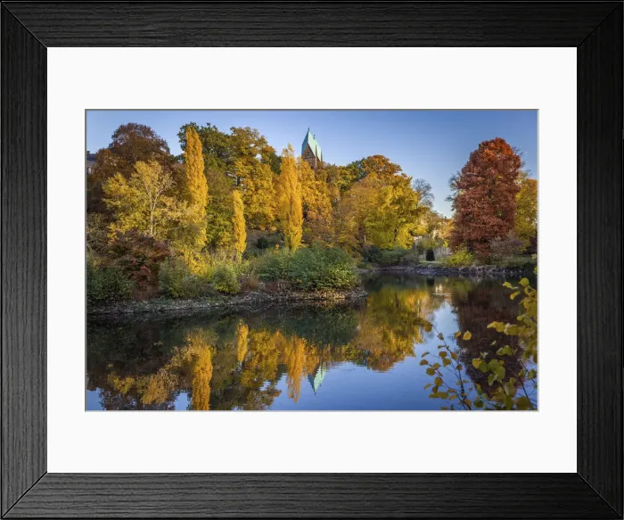 Framed Print : Autumn mood in the palace gardens of Bad Homburg vor der Hoehe, Taunus, Hesse, Germany Framed Print : Autumn mood in the palace gardens of Bad Homburg vor der Hoehe, Taunus, Hesse, Germany