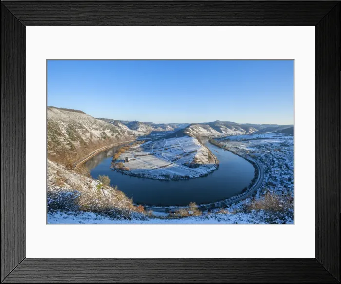 Framed Print : Mosel horseshoe bend at Bremm in winter, Mosel valley, Rhineland-Palatinate, Germany Framed Print : Mosel horseshoe bend at Bremm in winter, Mosel valley, Rhineland-Palatinate, Germany