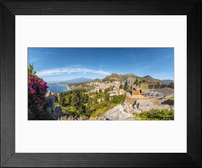 Framed Print : Taormina, Sicily, Italy. The Greek theatre, the cityscape and Mount Etna in the backdrop Framed Print : Taormina, Sicily, Italy. The Greek theatre, the cityscape and Mount Etna in the backdrop