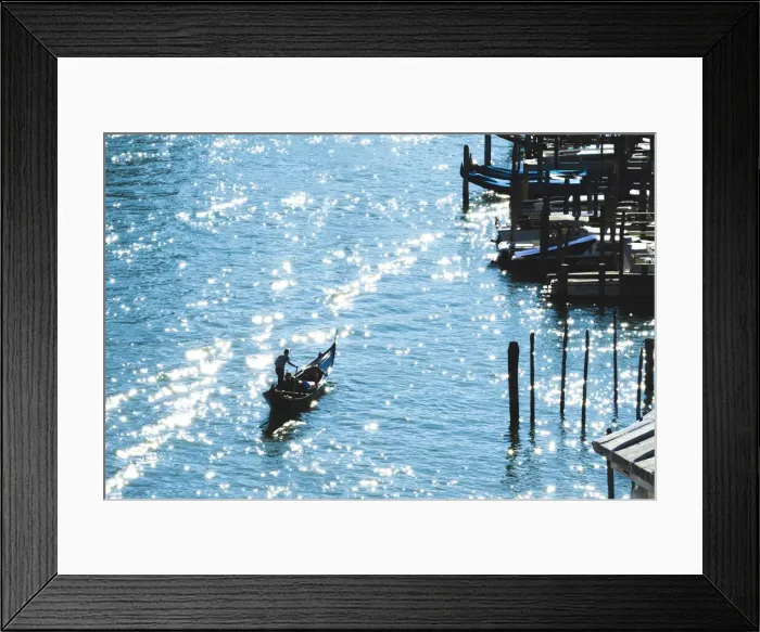 Framed Print : Venice, Veneto, Italy. Gondola rowing along the Canal Grande Framed Print : Venice, Veneto, Italy. Gondola rowing along the Canal Grande