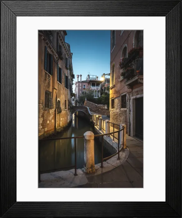 Framed Print : Venice, Veneto, Italy. Tiny alley in Dorsoduro at dusk Framed Print : Venice, Veneto, Italy. Tiny alley in Dorsoduro at dusk