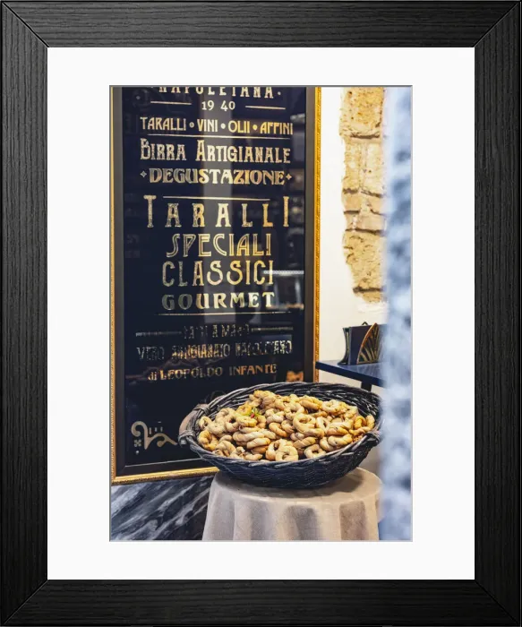 Framed Print : Taralli pepe e sugna, traditional from Naples Framed Print : Taralli pepe e sugna, traditional from Naples