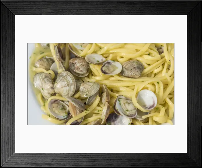 Framed Print : Europe, Italy, the Marches. Spaghetti with clams Framed Print : Europe, Italy, the Marches. Spaghetti with clams