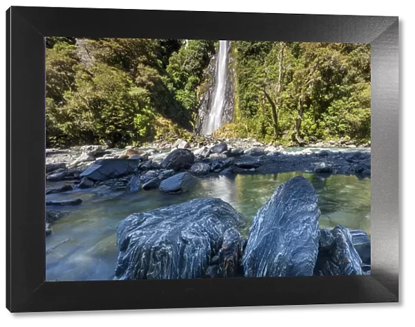 New Zealand, South Island, Mount Aspiring National Park, Thunder Creek Falls