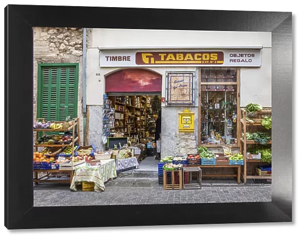 Grocery store in the old town of Soller, Mallorca, Spain