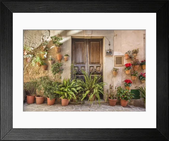 Framed Print : Old town alley in Valldemossa, Mallorca, Spain Framed Print : Old town alley in Valldemossa, Mallorca, Spain