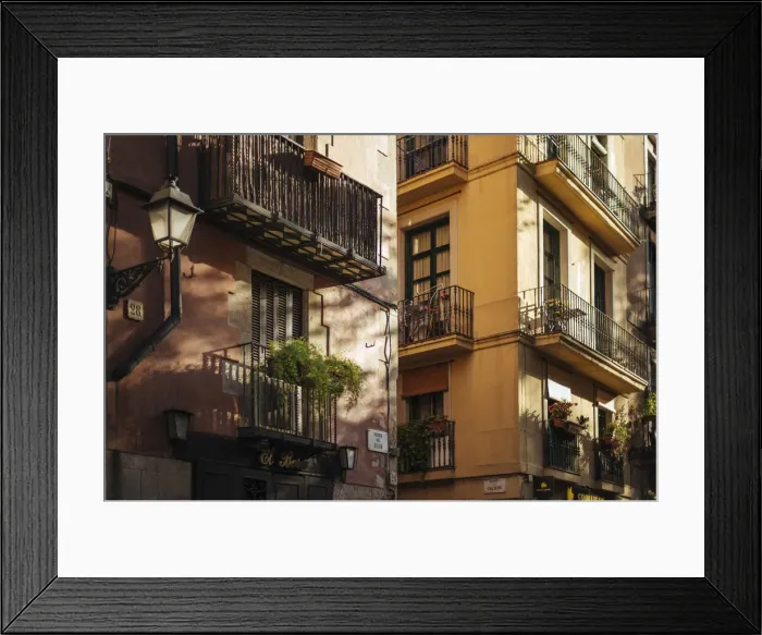 Framed Print : Street Scene, Barcelona, Catalonia, Spain Framed Print : Street Scene, Barcelona, Catalonia, Spain