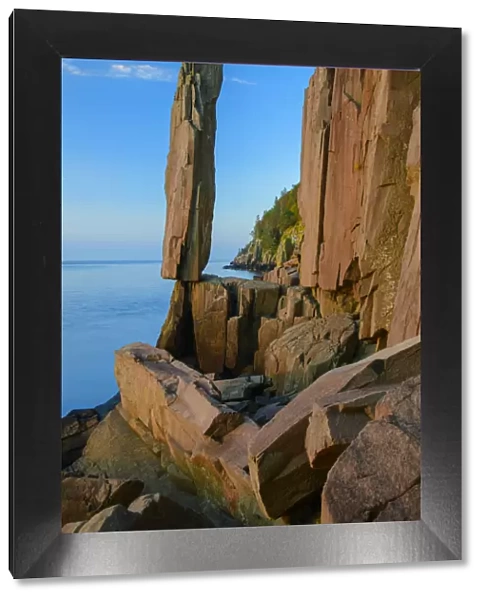 Canada, Maritimes, Digby County, Digby Neck, Bay of Fundy, Balanced Rock