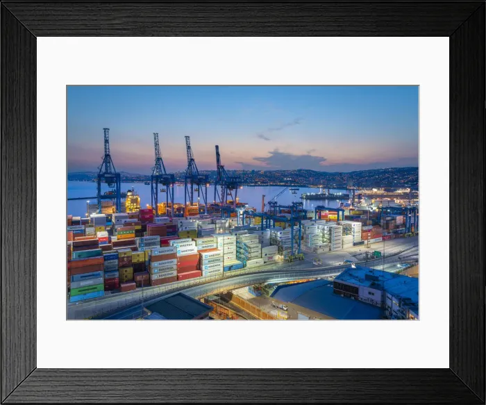 Framed Print : Port of Valparaiso at twilight, Valparaiso, Valparaiso Province, Valparaiso Region, Chile Framed Print : Port of Valparaiso at twilight, Valparaiso, Valparaiso Province, Valparaiso Region, Chile