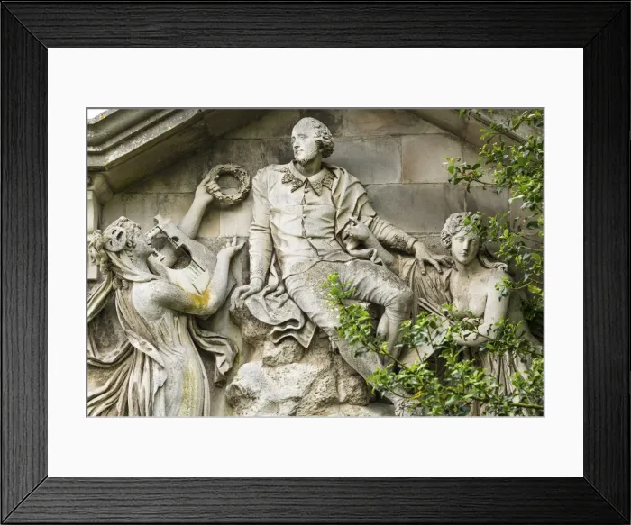 Framed Print : John Boydell Monument to Shakespeare in the New Place Great Garden, Stratford-upon-Avon, Warwickshire, England Framed Print : John Boydell Monument to Shakespeare in the New Place Great Garden, Stratford-upon-Avon, Warwickshire, England
