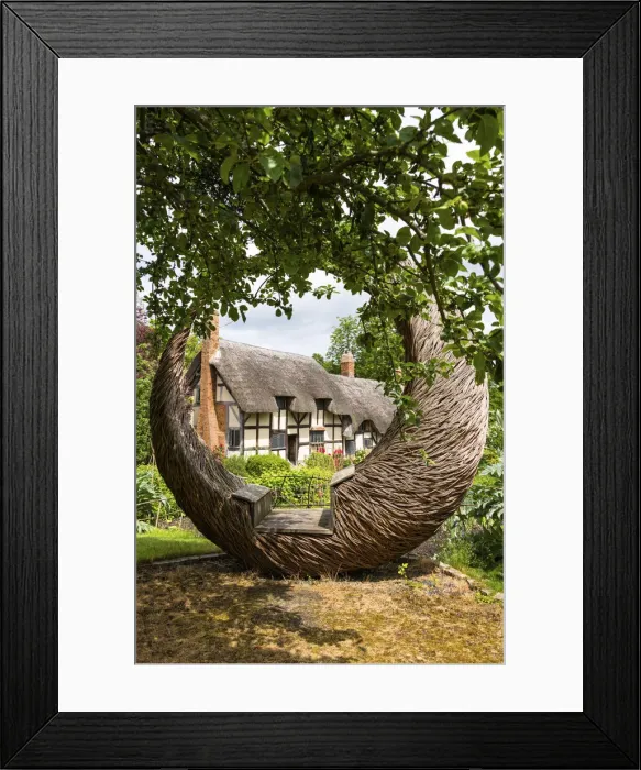 Framed Print : Hathaways Cottage, the family home of Anne Hathaway, William Shakespeares wife-to-be, Shottery (Stratford-upon-Avon), Warwickshire, England Framed Print : Hathaways Cottage, the family home of Anne Hathaway, William Shakespeares wife-to-be, Shottery (Stratford-upon-Avon), Warwickshire, England