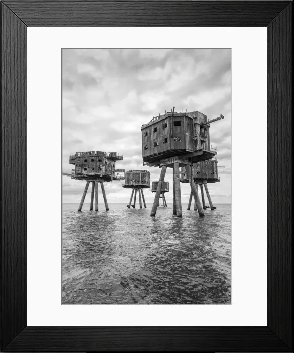 Framed Print : The towers of the Red Sands Fort -part of the decommissioned Maunsell Forts, the armed towers built in the Thames estuary to protect the Kent coast during the Second World War, near Whitstable, Kent, England Framed Print : The towers of the Red Sands Fort -part of the decommissioned Maunsell Forts, the armed towers built in the Thames estuary to protect the Kent coast during the Second World War, near Whitstable, Kent, England