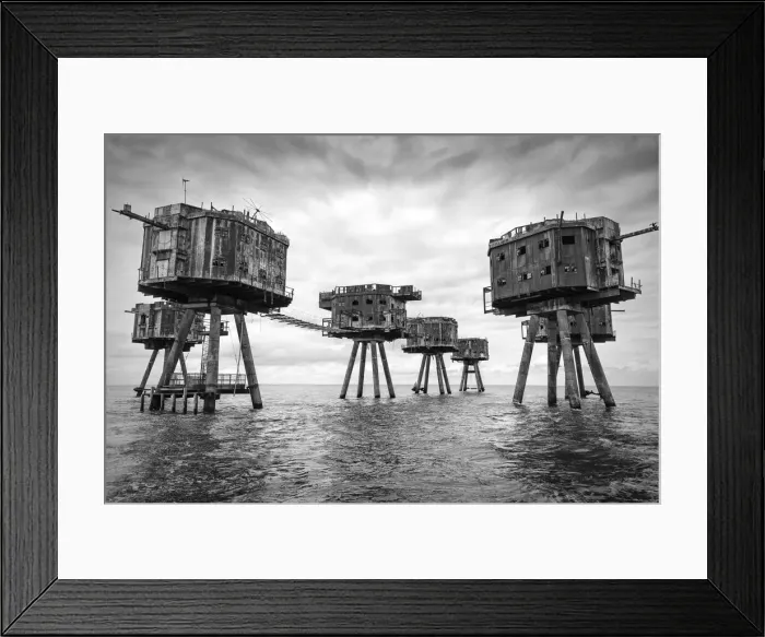Framed Print : The towers of the Red Sands Fort - part of the decommissioned Maunsell Forts, the armed towers built in the Thames estuary to protect the Kent coast during the Second World War, near Whitstable, Kent, England Framed Print : The towers of the Red Sands Fort - part of the decommissioned Maunsell Forts, the armed towers built in the Thames estuary to protect the Kent coast during the Second World War, near Whitstable, Kent, England