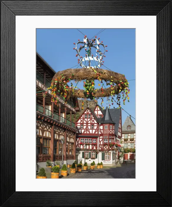 Framed Print : Wine Tavern Altes Haus, Old Market Square, Bacharach, Rhine Valley, Rhineland-Palatinate, Germany