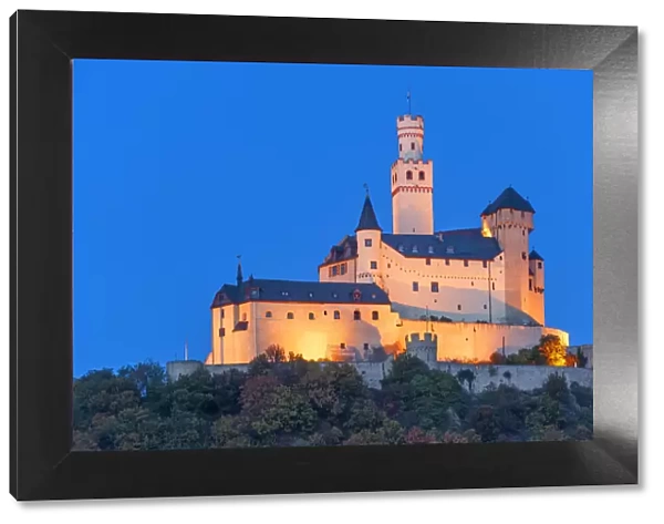Marksburg Castle at dusk, UNESCO World Heritage site, Braubach, Rhein-Lahn-Kreis, Rhineland-Palatinate, Germany