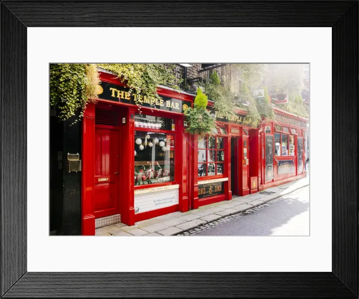 Framed Print : Temple Bar District in downtown Dublin, Ireland Framed Print : Temple Bar District in downtown Dublin, Ireland
