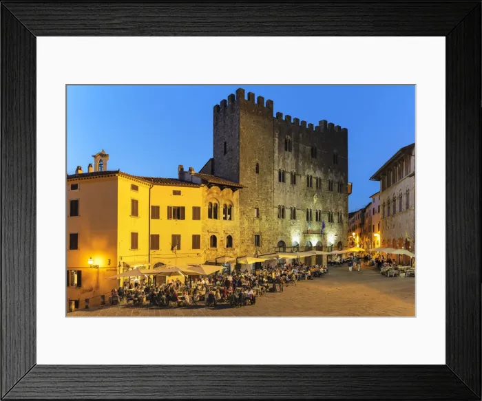 Framed Print : Street restaurant, Palazzo Comunale at Piazza Garibaldi, Massa Marittima, Maremma, Grosseto District, Tuscany, Italy Framed Print : Street restaurant, Palazzo Comunale at Piazza Garibaldi, Massa Marittima, Maremma, Grosseto District, Tuscany, Italy