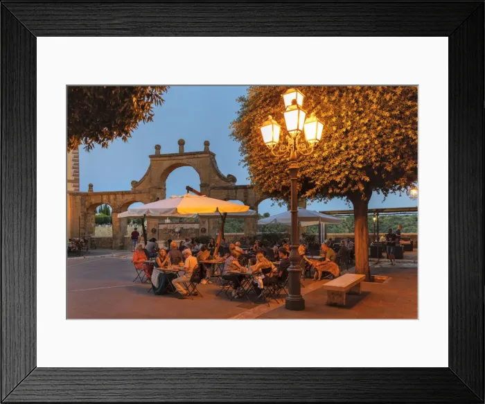 Framed Print : Restaurant in the old town of Pitigliano, Maremma, Grosseto District, Tuscany, Italy Framed Print : Restaurant in the old town of Pitigliano, Maremma, Grosseto District, Tuscany, Italy