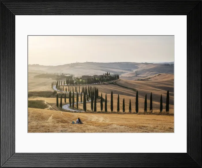 Framed Print : A loving couple found the perfect pic-nic spot: the fields in front of the Agriturismo Baccoleno, in the heart of the Crete Senesi, with all the rolling hills around. Tuscany, Italy Framed Print : A loving couple found the perfect pic-nic spot: the fields in front of the Agriturismo Baccoleno, in the heart of the Crete Senesi, with all the rolling hills around. Tuscany, Italy
