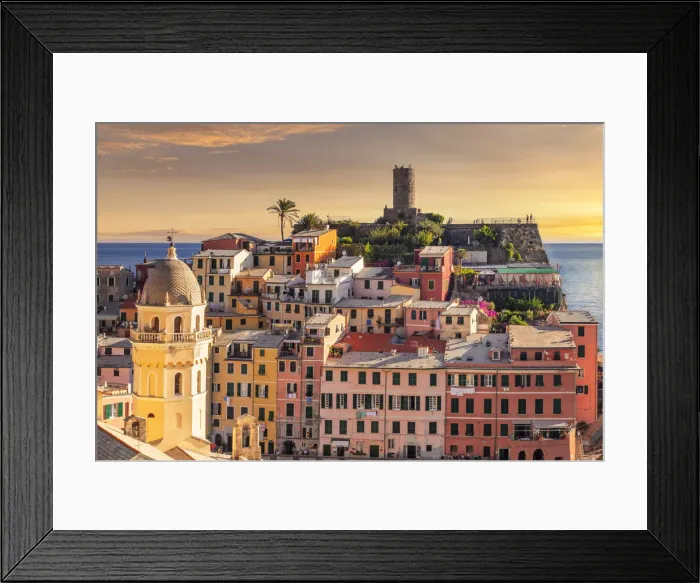 Framed Print : Vernazza, Cinque Terre, Rivera di Levante, Provinz La Spazia, Ligurien, Italien Framed Print : Vernazza, Cinque Terre, Rivera di Levante, Provinz La Spazia, Ligurien, Italien
