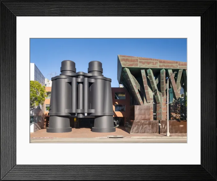 Framed Print : Chiat / Day Building by Frank Gehry, Venice Beach, Los Angeles, California, USA Framed Print : Chiat / Day Building by Frank Gehry, Venice Beach, Los Angeles, California, USA