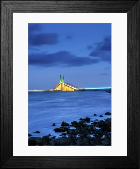 Framed Print : Florida, Saint Petersburg, Sunshine Skyway Bridge, Tampa Bay Framed Print : Florida, Saint Petersburg, Sunshine Skyway Bridge, Tampa Bay
