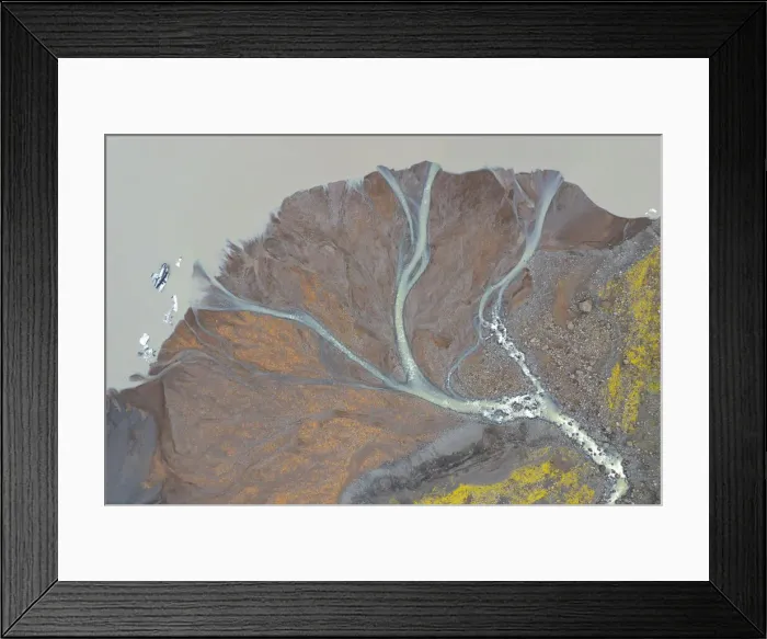 Framed Print : Sólheimajokull glacier during a summer day, Sudurland, Iceland Framed Print : Sólheimajokull glacier during a summer day, Sudurland, Iceland
