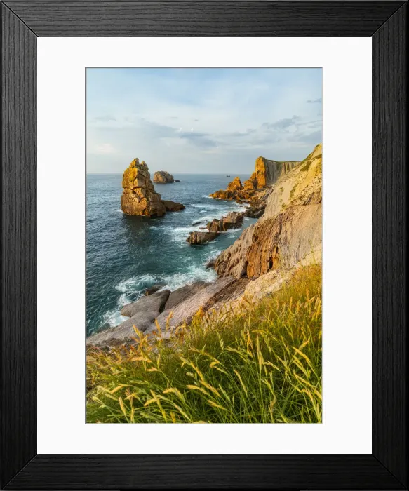 Framed Print : Sunsetscape of Playa del Portio in the Cantabrian sea. Costa Quebrada, Liencres, Cantabria, Spain Framed Print : Sunsetscape of Playa del Portio in the Cantabrian sea. Costa Quebrada, Liencres, Cantabria, Spain