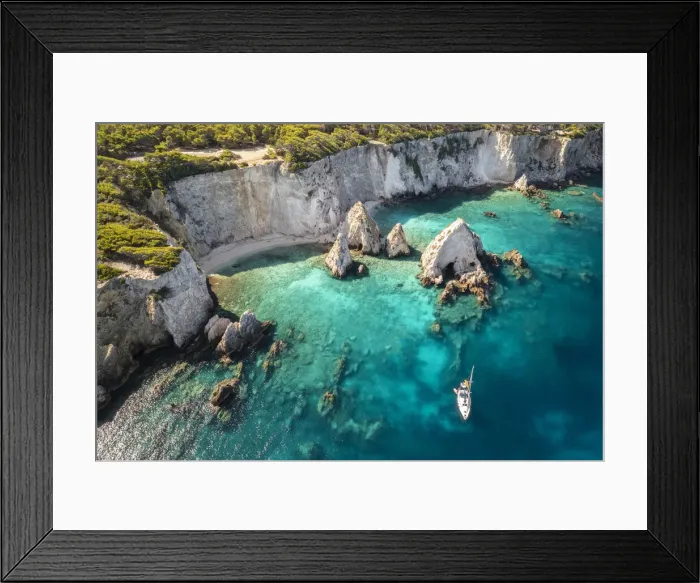 Framed Print : View of I Pagliai beach and cove on Isola san Domino. Tremiti Islands, Foggia district, Puglia, Italy Framed Print : View of I Pagliai beach and cove on Isola san Domino. Tremiti Islands, Foggia district, Puglia, Italy