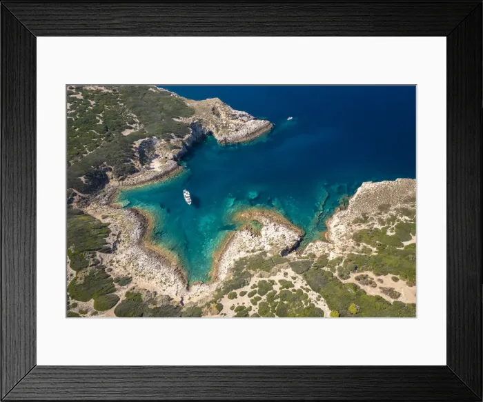 Framed Print : Cala dei Turchi on Isola di Capraia. Tremiti Islands, Foggia district, Puglia, Italy Framed Print : Cala dei Turchi on Isola di Capraia. Tremiti Islands, Foggia district, Puglia, Italy