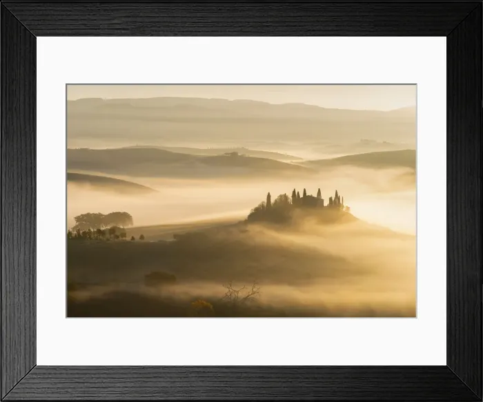 Framed Print : Belvedere farmhouse in Orcia valley at dawn in Siena province, Tuscany region, Italy Framed Print : Belvedere farmhouse in Orcia valley at dawn in Siena province, Tuscany region, Italy
