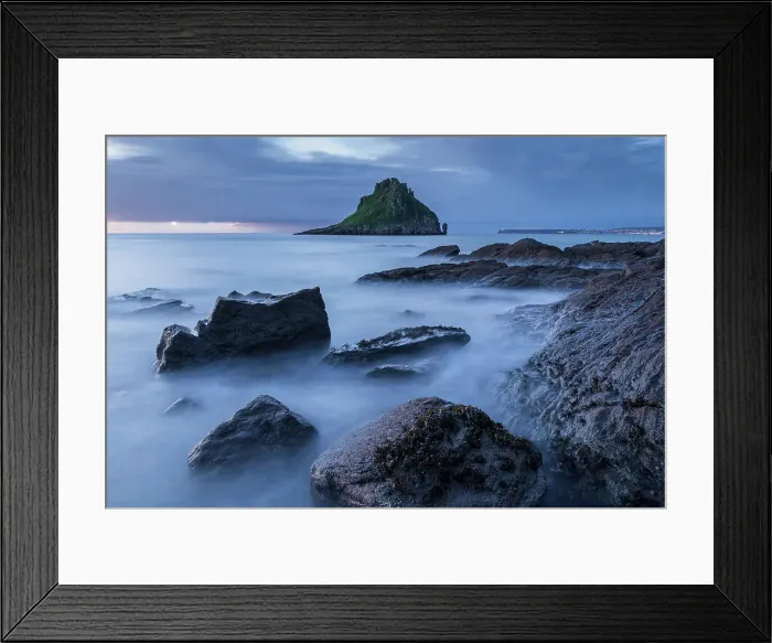 Framed Print : Moody seascape on the rocky shores of Torbay near Thatcher Rock, Torquay, Devon, England. Winter (February) 2022 Framed Print : Moody seascape on the rocky shores of Torbay near Thatcher Rock, Torquay, Devon, England. Winter (February) 2022