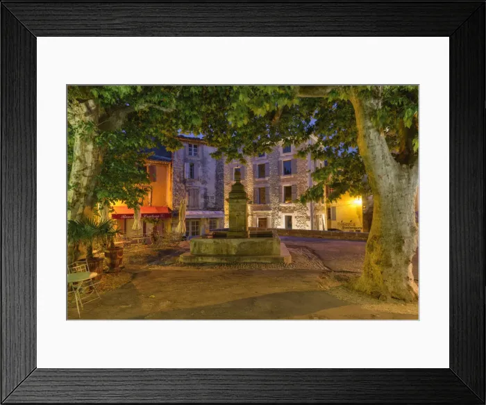 Framed Print : Marketplace in Gordes, Luberon, Provence, Provence-Alpes-Cote d Azur, Alpes de Haute Provence, South France, France Framed Print : Marketplace in Gordes, Luberon, Provence, Provence-Alpes-Cote d Azur, Alpes de Haute Provence, South France, France
