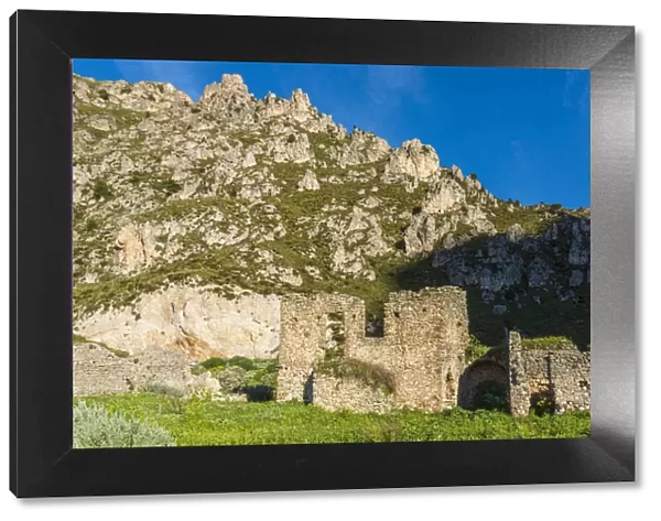 europe, Italy, Sicily. The landscape in the surroundings of Monte Jato with the ruins of Masseria Procura