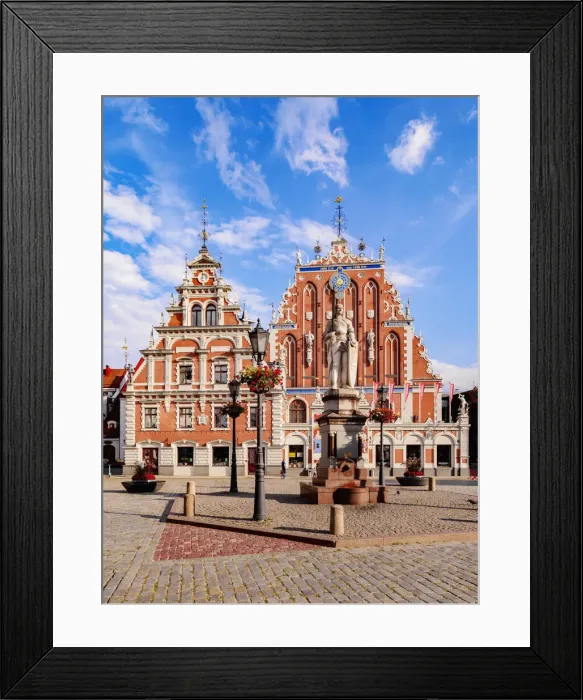 Framed Print : Rolands Statue in front of the House of the Black Heads, Town Hall Square, Riga, Latvia Framed Print : Rolands Statue in front of the House of the Black Heads, Town Hall Square, Riga, Latvia