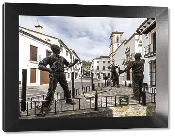 Spain, Anadalusia, Cadiz, Grazalema, Bull sculpture in Calle las Piedras