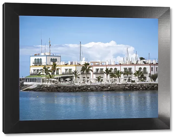 Spain, Canary Islands, Gran Canaria, Puerto Mogan, White houses in the port of Mogan
