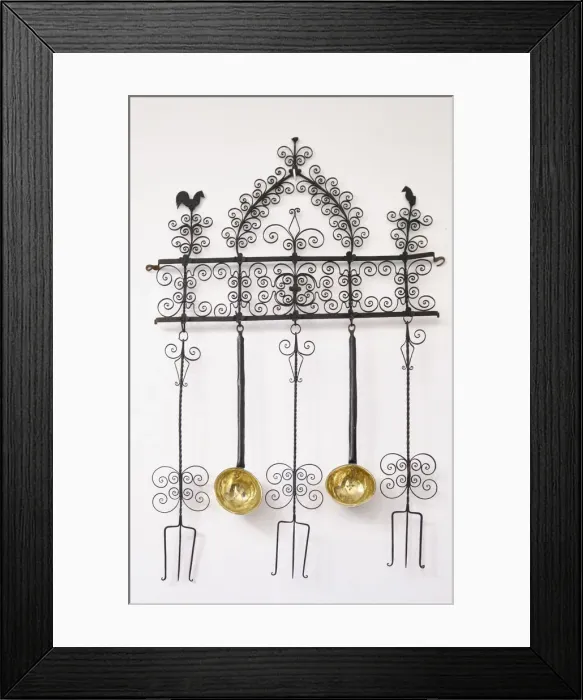 Framed Print : Detail of a traditional Patio of Cordoba, a courtyard full of flowers and freshness. Andalucia, Spain