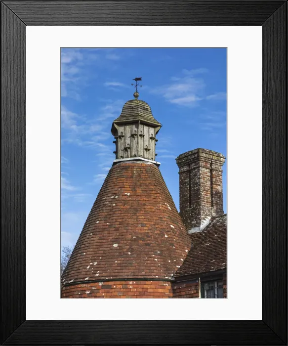 Framed Print : England, East Sussex, Burwash, Batemans House, The Home of the Famous British Writer Rudyard Kipling Framed Print : England, East Sussex, Burwash, Batemans House, The Home of the Famous British Writer Rudyard Kipling