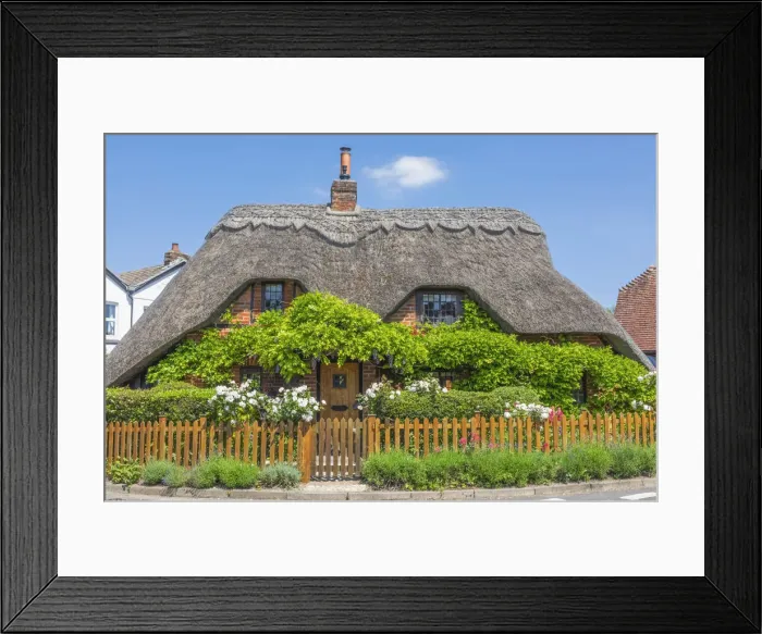 Framed Print : England, Hampshire, Test Valley, Kings Somborne, Traditional Thatched Roof House Framed Print : England, Hampshire, Test Valley, Kings Somborne, Traditional Thatched Roof House