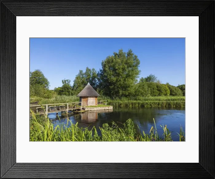 Framed Print : England, Hampshire, Test Valley, Stockbridge, Longstock, Leckford Estate, River Test and Traditional Thatched Fishermans Hut Framed Print : England, Hampshire, Test Valley, Stockbridge, Longstock, Leckford Estate, River Test and Traditional Thatched Fishermans Hut